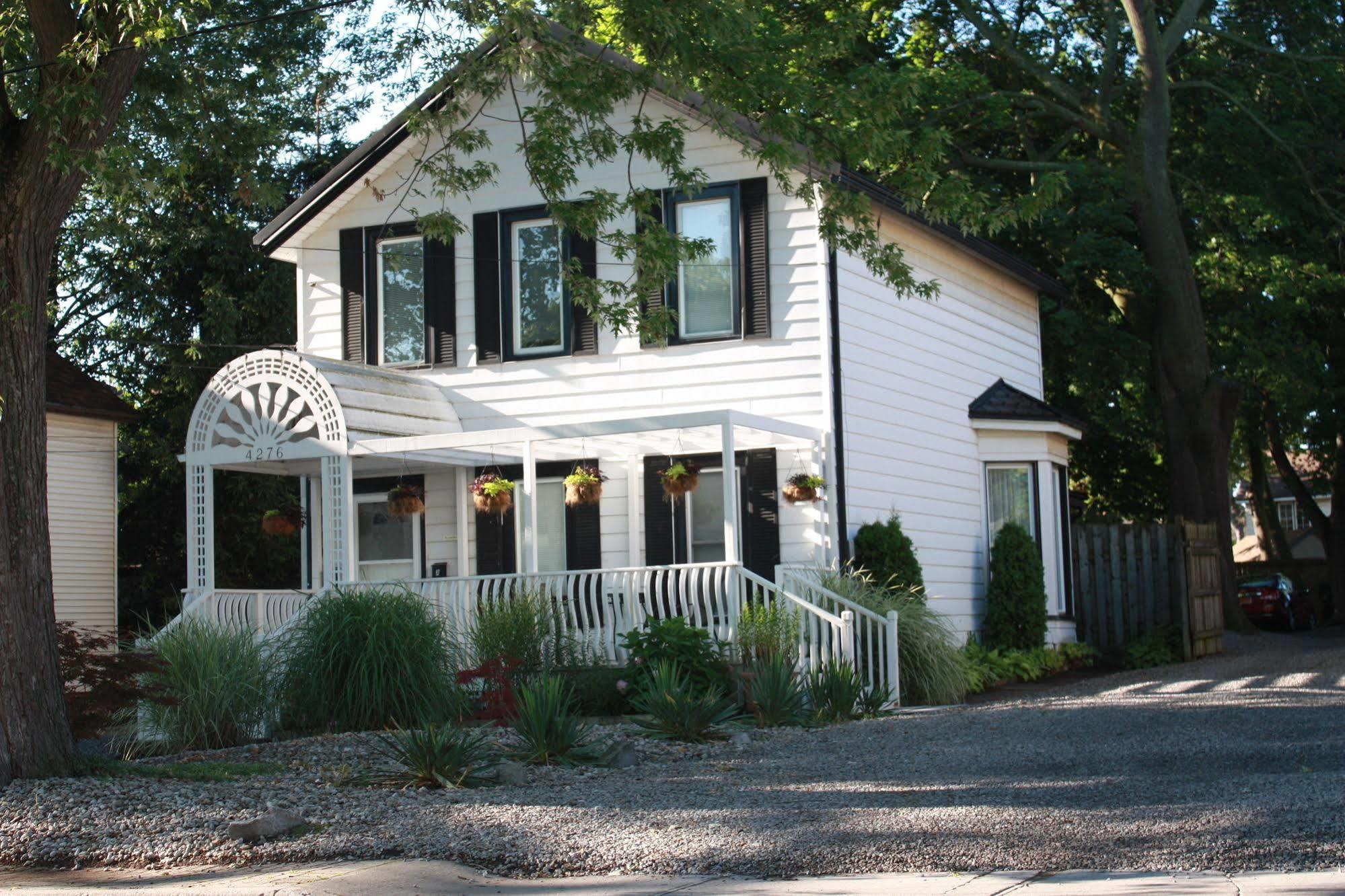 Ellis House Bed & Breakfast Bed & Breakfast Niagara Falls Exterior photo